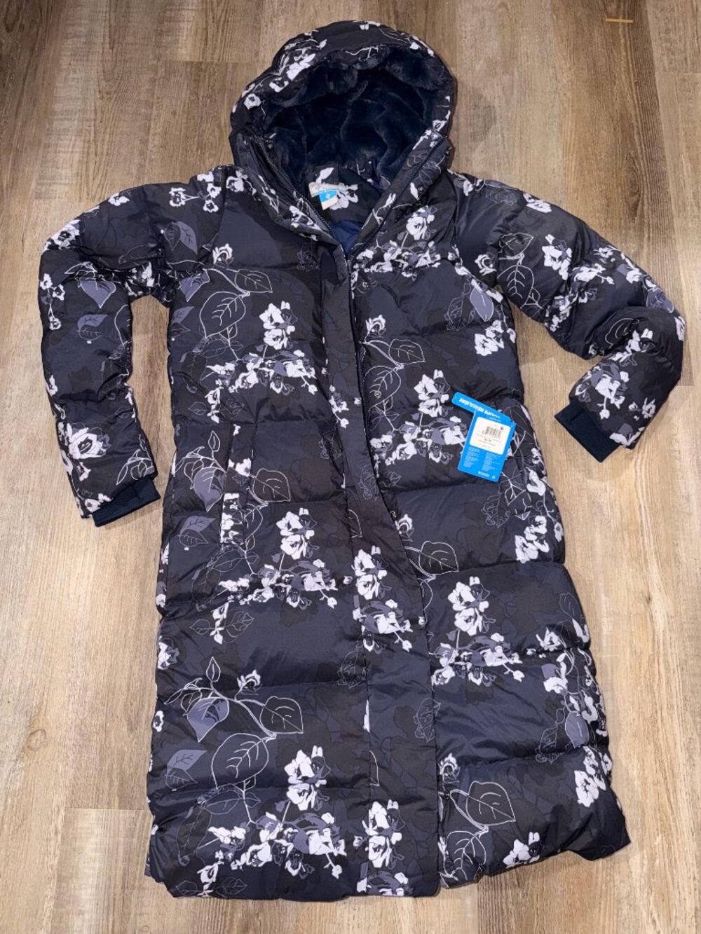 Columbia Women’s Boundless Days Print Long Down Jacket, NTW $280 Different Sizes